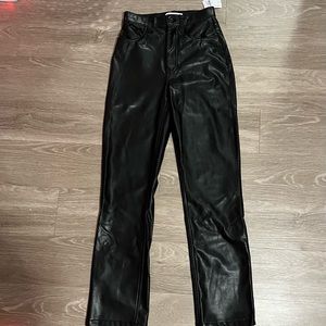 ABERCROMBIE 90s STRAIGHT LEG VEGAN LEATHER PANT